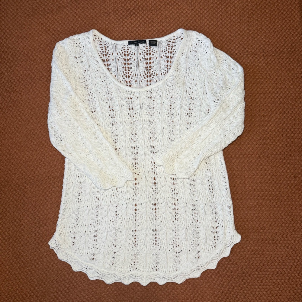 Jeanne Pierre bright white 3/4 lace crochet sleeve top